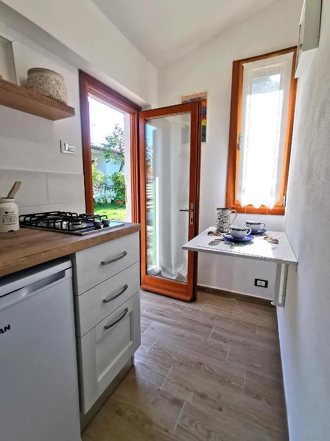 Casa Fiorita Villa Lacona 0*,  Italy